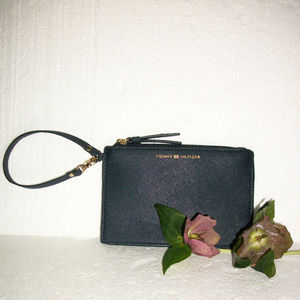 TOMMY HILFIGER Wristlet Purse Navy w/Gold NWOT